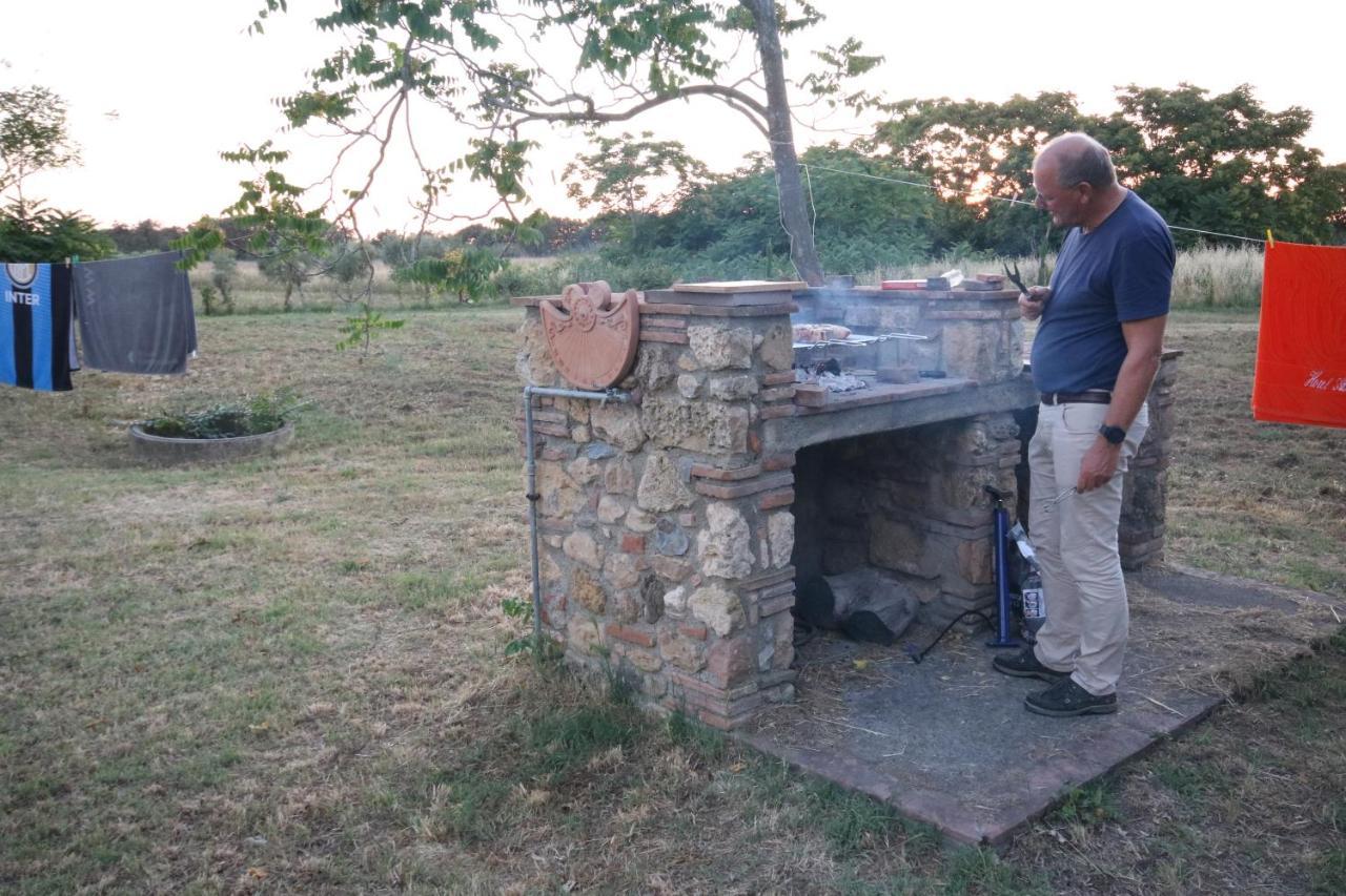 ביבונה Podere Campo Alle Serpi מראה חיצוני תמונה